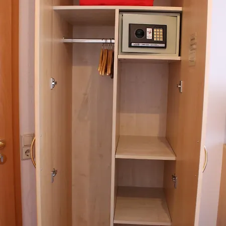 Kueferschaenke Szálloda 3*